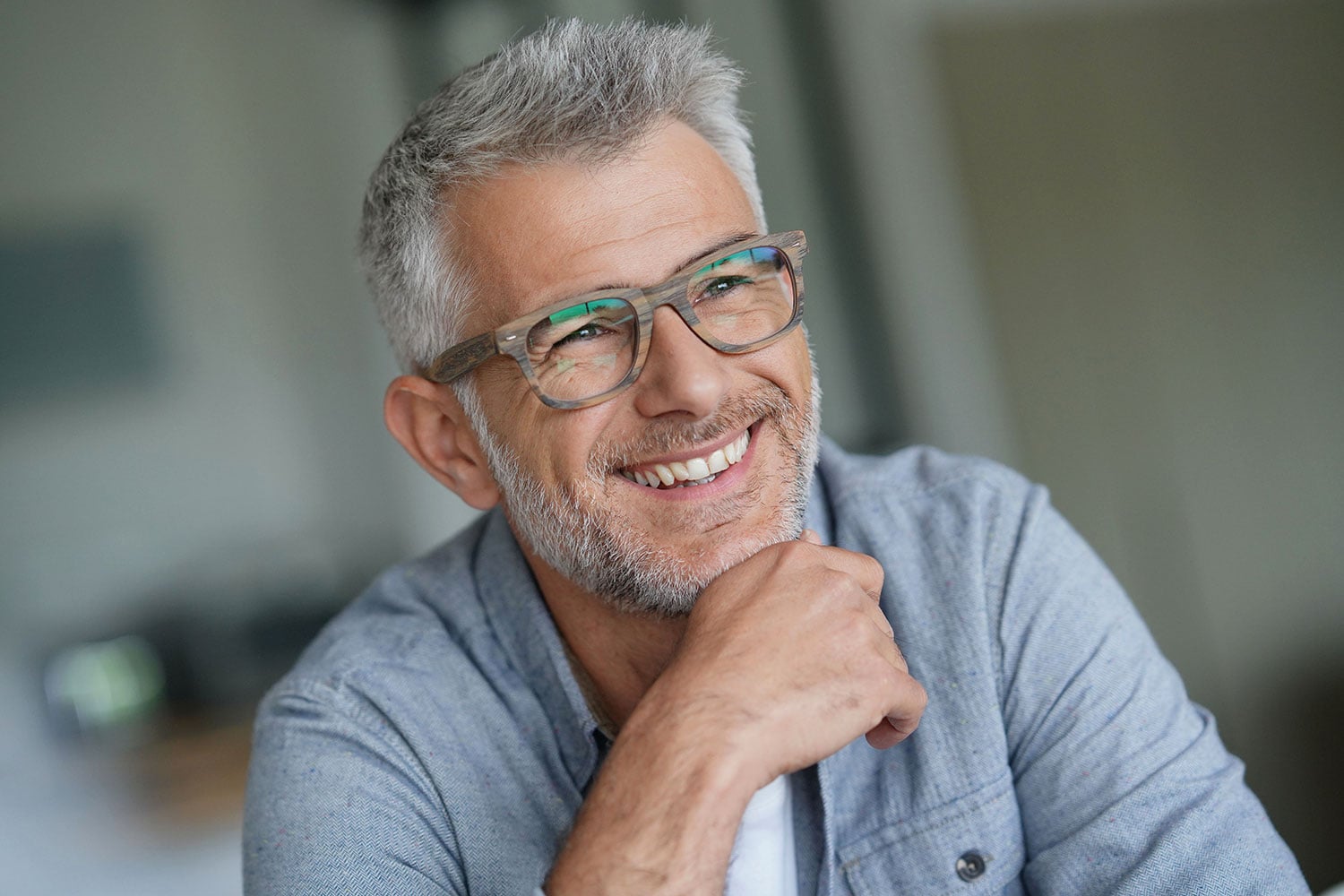 Our expert dental professional team offers dental implant bridge for fixing missing teeth in Orland Park, IL. Benefits of Implant Bridge in Orland Park, IL
