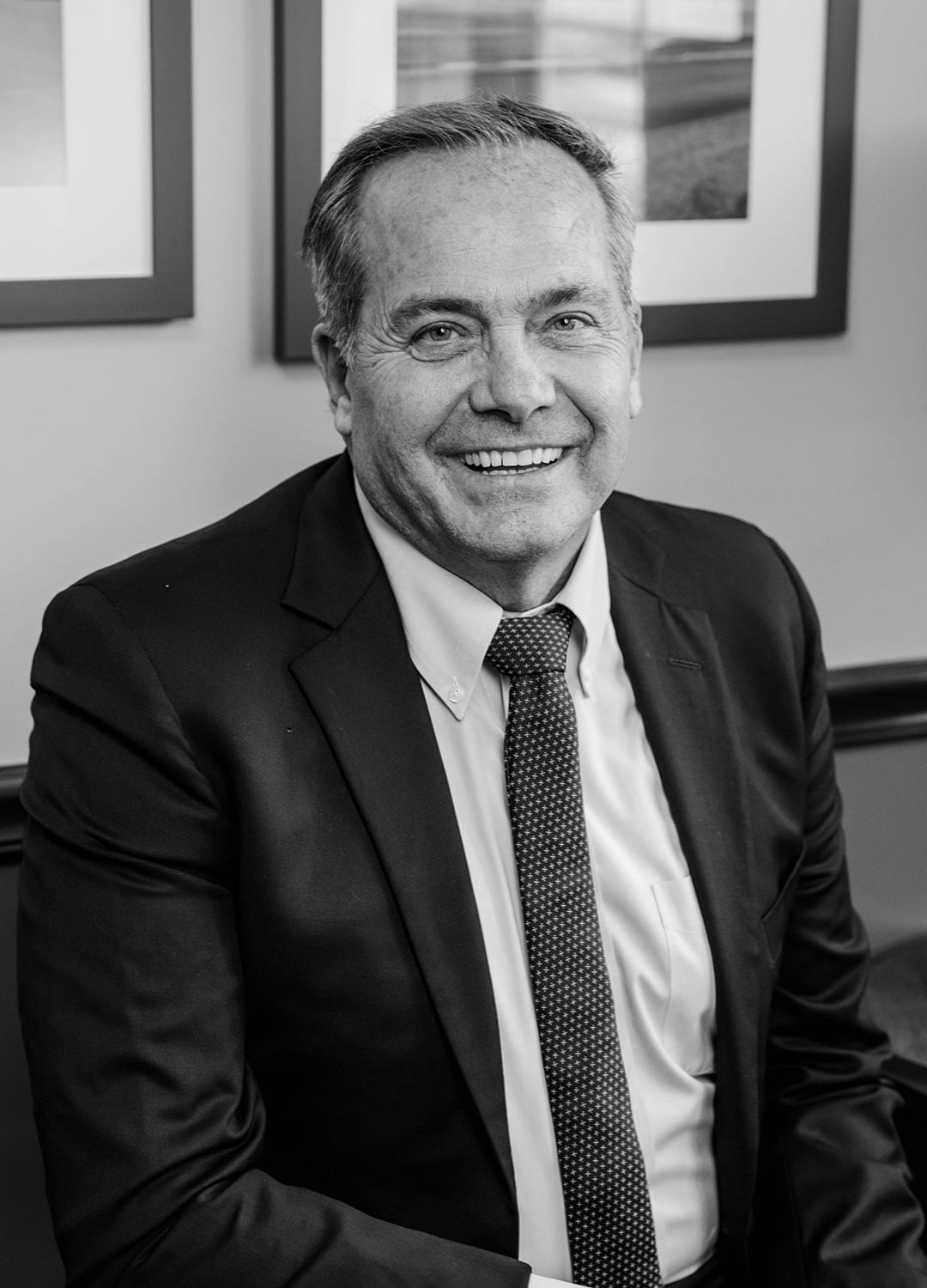 Visit our family and cosmetic dental office in Orland Park, IL today and meet Dr. Robert Tentler, recommended family dentist in Orland Park, IL. Let Dr. Robert Tentler, experienced cosmetic dentist in 60467, help you get a brighter and healthier smile than ever before near Orland Park, IL. Meet Dr. Robert Tentler in Orland Park, IL