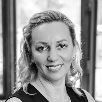 A headshot photo of Marzena